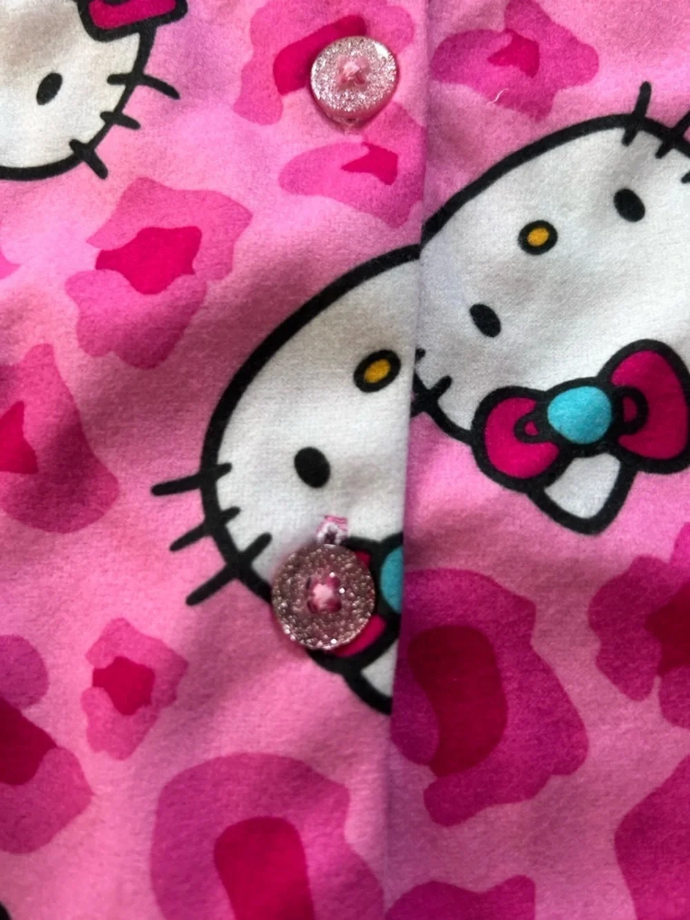 NWT Hello Kitty Pink Fuzzy Trim Girls' Pajama Set. Size 6
